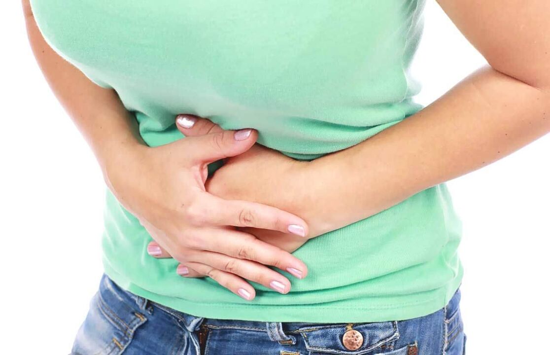 Gastritida je doprovázena bolestí žaludku a vyžaduje dietu