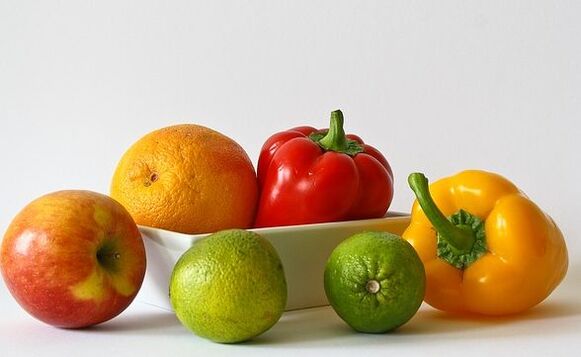 Apple, oranžové, papriky a limety